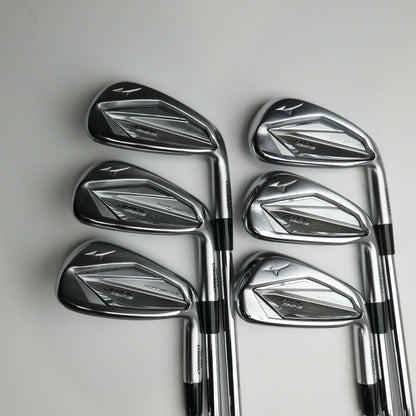 Used Mizuno JPX 923 Hot Metal Iron Set / 5 - PW / Stiff Flex