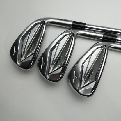 Used Mizuno JPX 923 Hot Metal Iron Set / 5 - PW / Stiff Flex
