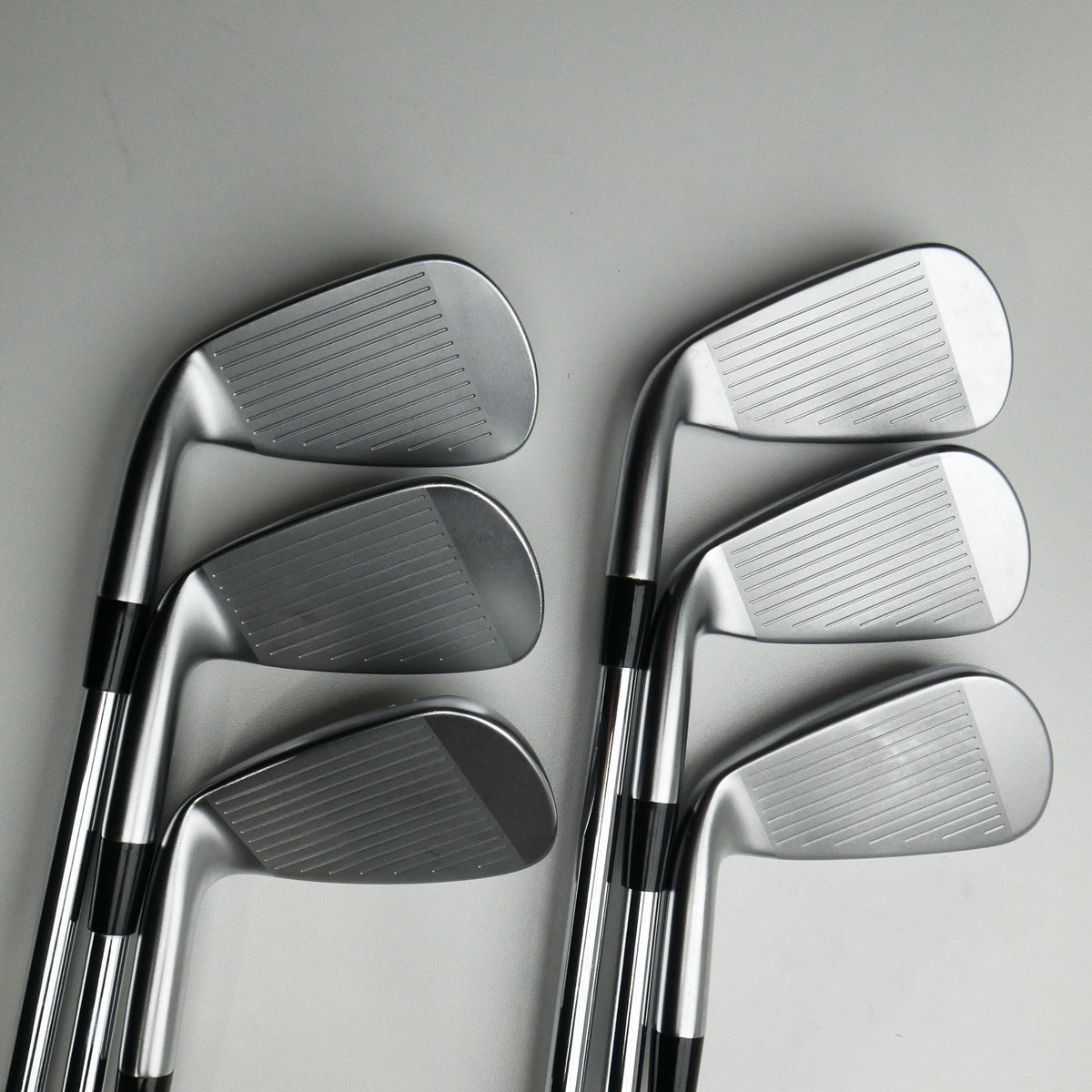 Used Mizuno JPX 923 Hot Metal Iron Set / 5 - PW / Stiff Flex