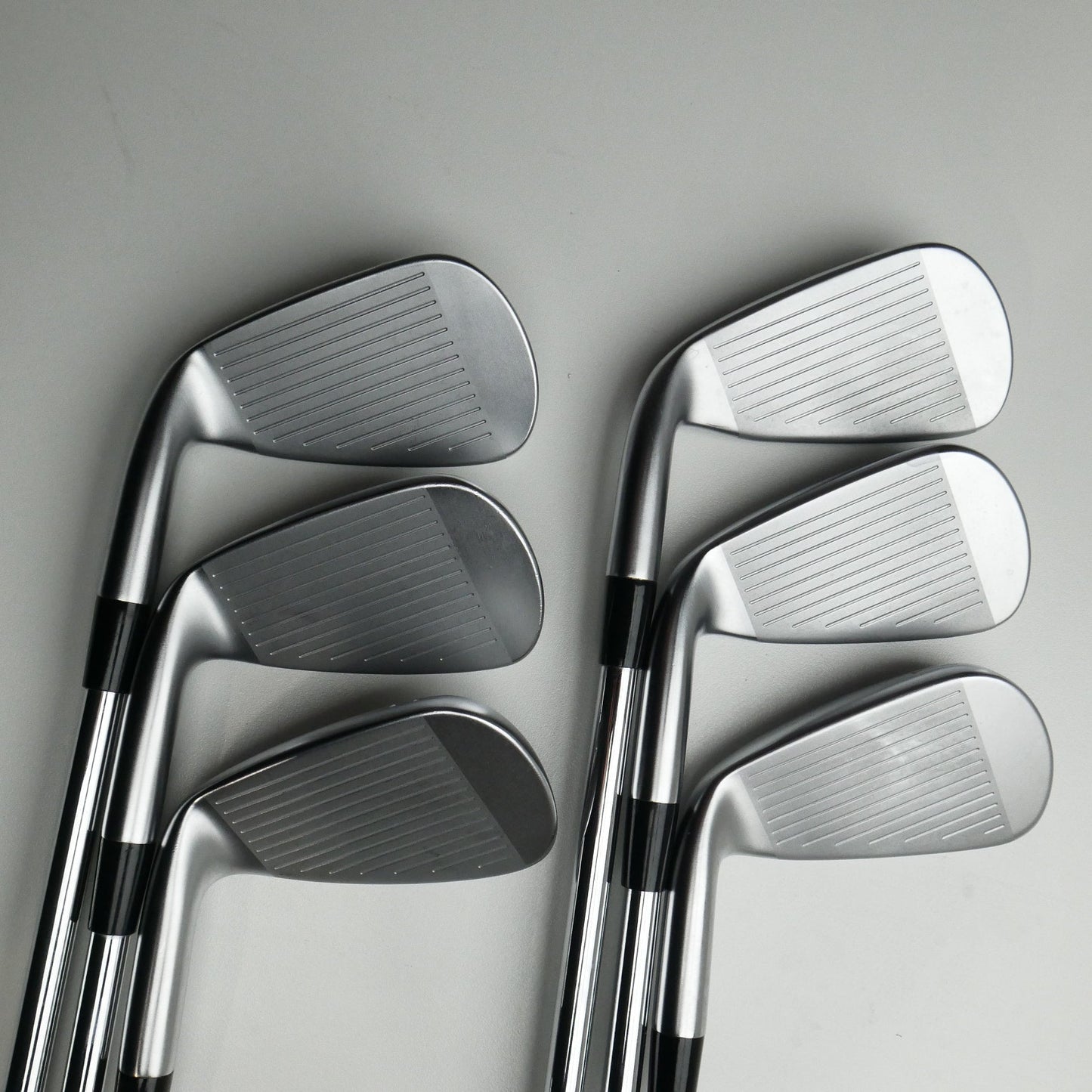 Used Mizuno JPX 923 Hot Metal Iron Set / 5 - PW / Stiff Flex