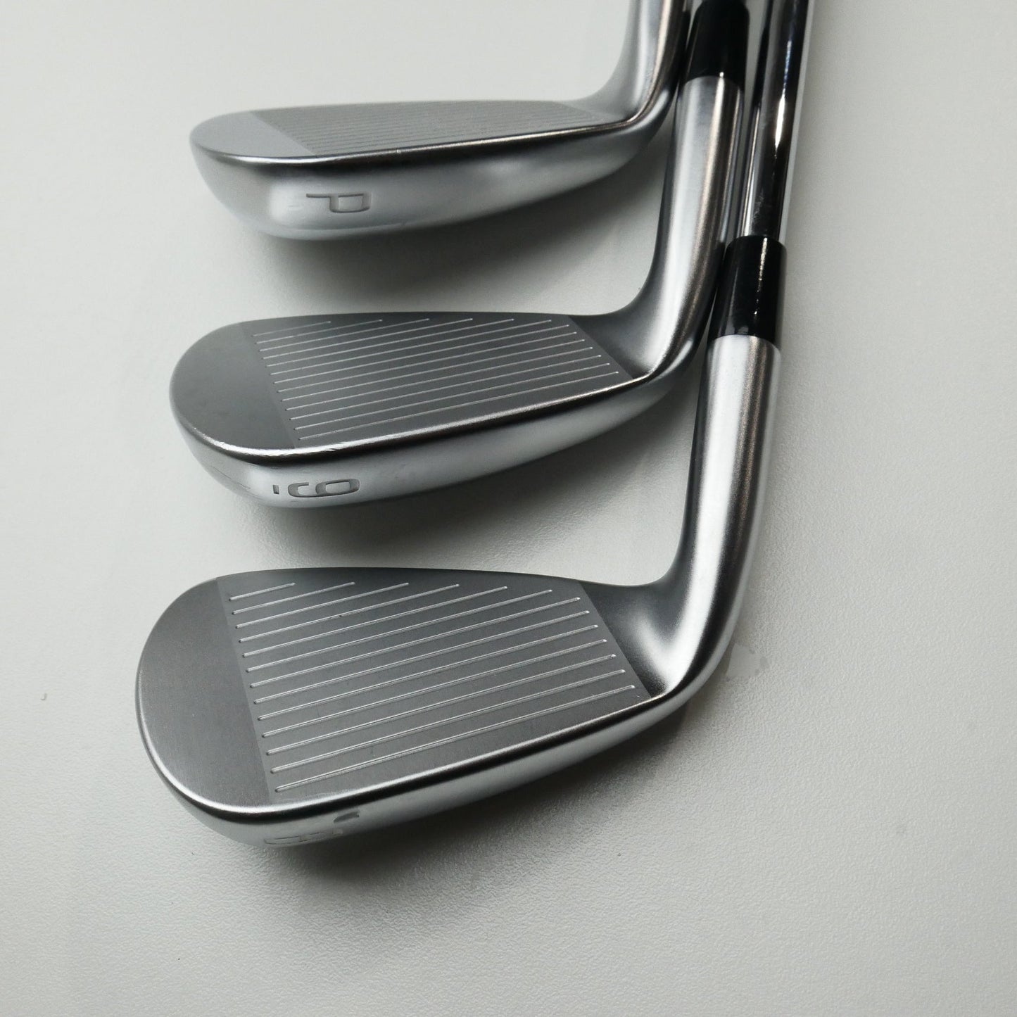 Used Mizuno JPX 923 Hot Metal Iron Set / 5 - PW / Stiff Flex