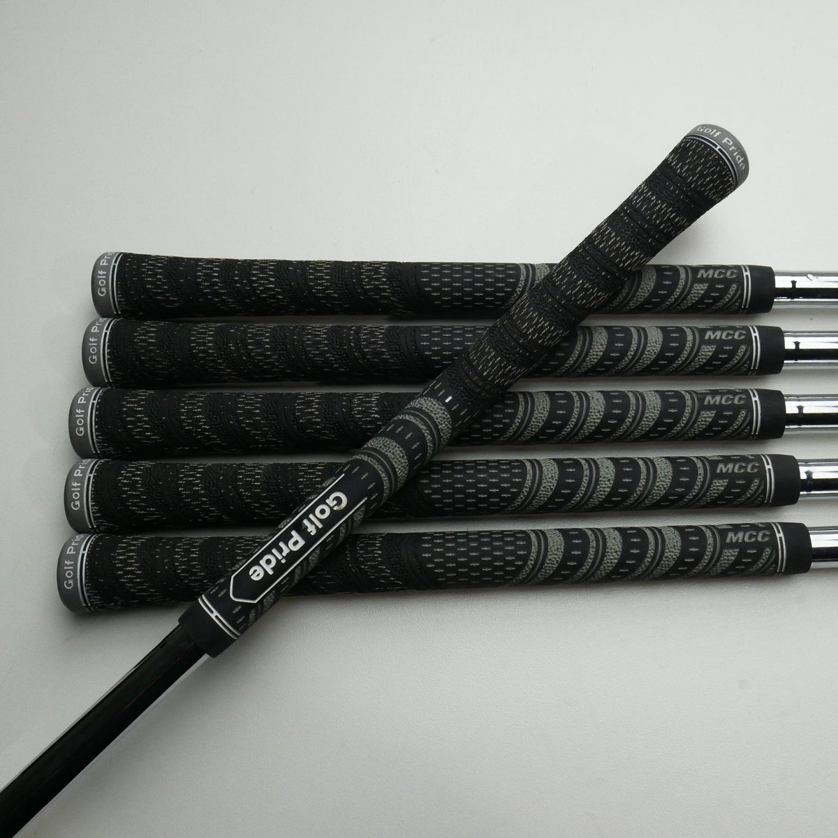 Used Mizuno JPX 923 Hot Metal Iron Set / 5 - PW / Stiff Flex