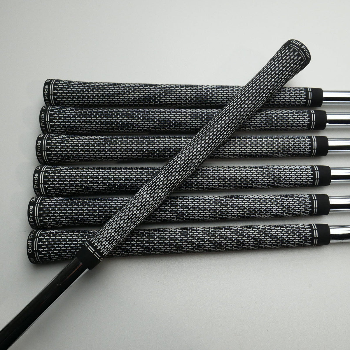 Used Mizuno JPX 919 Forged & JPX 919 Tour Combo Set / 4 - PW / X-Stiff Flex