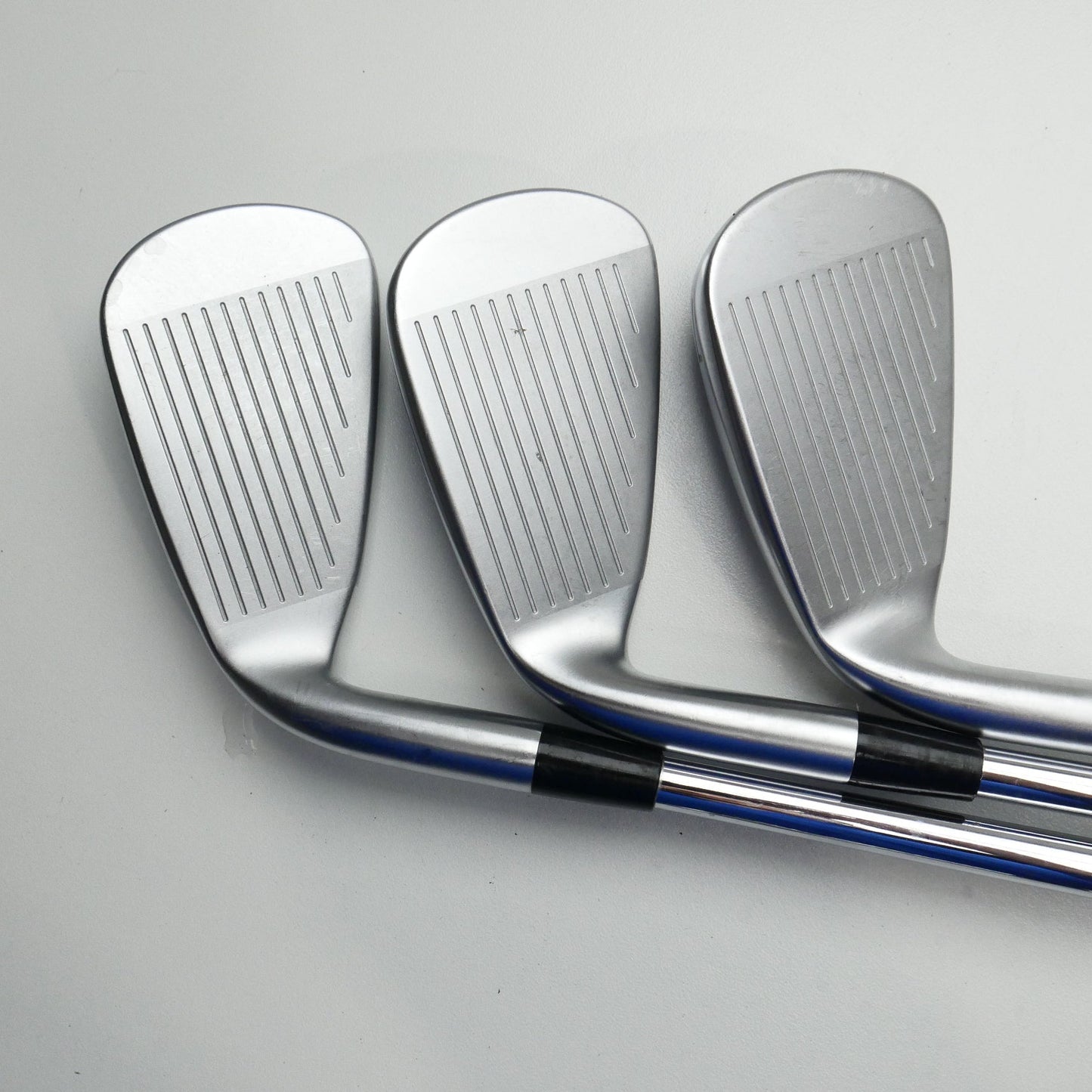 Used Mizuno JPX 923 Hot Metal Iron Set / 5 - PW / Stiff Flex