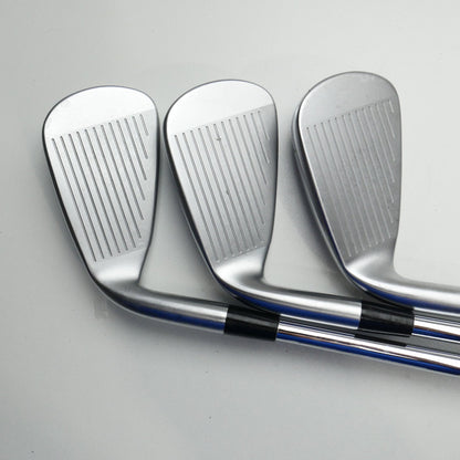 Used Mizuno JPX 923 Hot Metal Iron Set / 5 - PW / Stiff Flex