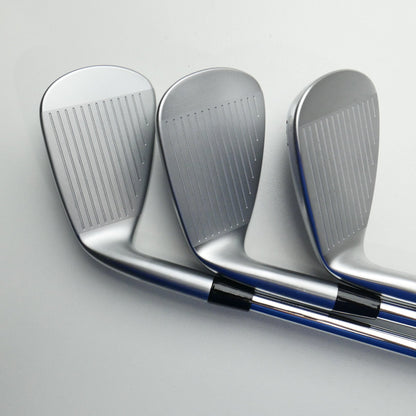 Used Mizuno JPX 925 Hot Metal Iron Set / 5 - PW + GW / Stiff Flex