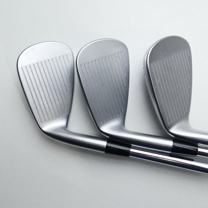 Used Mizuno JPX 925 Hot Metal Pro Iron Set / 5 - PW / Stiff Flex