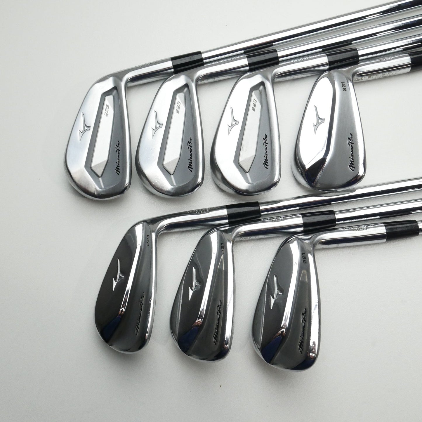 Used Mizuno Pro 223 & 221 Combo Iron Set / 4 - PW / X-Stiff Flex