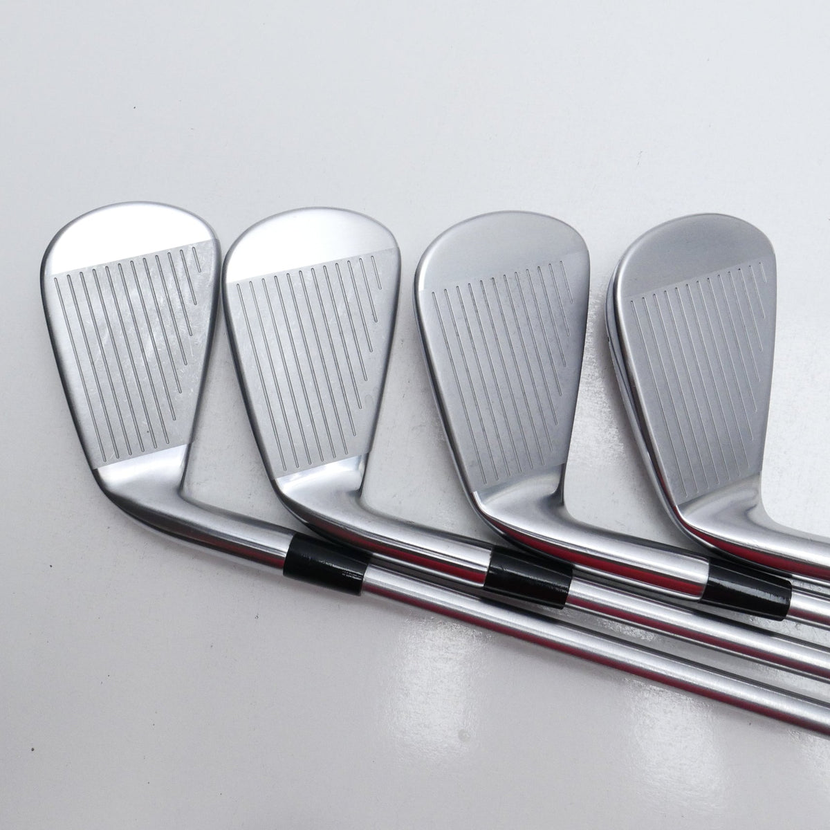 Used Mizuno Pro 225 Iron Set / 4 - PW / Regular Flex