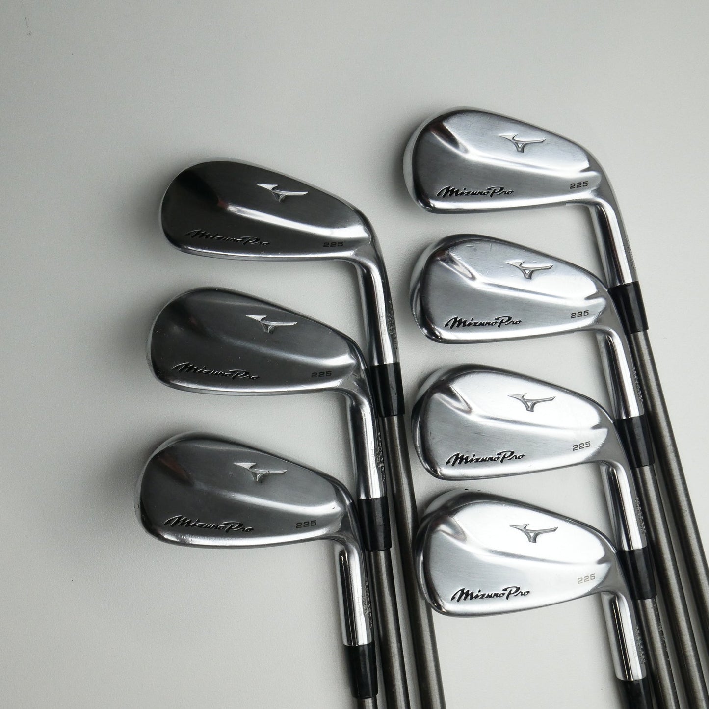 Used Mizuno Pro 225 Iron Set / 5 - PW + GW / Regular Flex