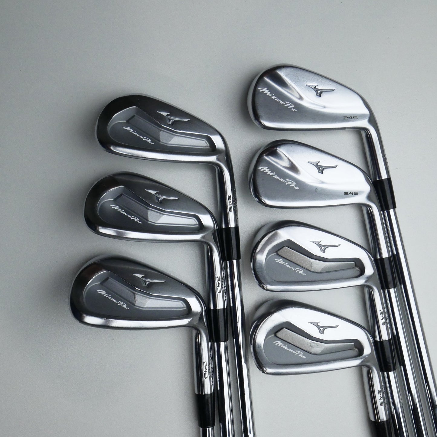 Used Mizuno Pro 245 & Pro 243 Combo Iron Set / 4 - PW / X-Stiff Flex