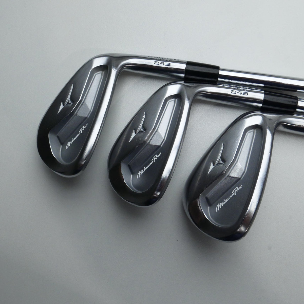 Used Mizuno Pro 245 & Pro 243 Combo Iron Set / 4 - PW / X-Stiff Flex