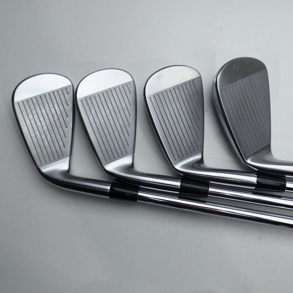 Used Mizuno Pro 245 & Pro 243 Combo Iron Set / 4 - PW / X-Stiff Flex