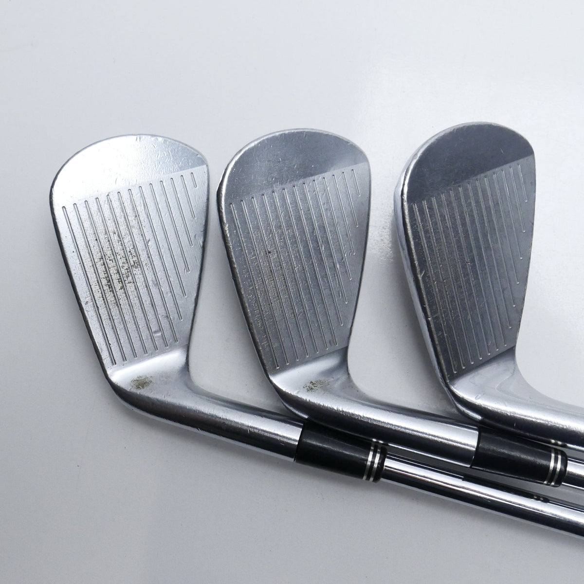 Used Srixon Z745 & Z945 Combo Iron Set / 4 - 9 IRON / Stiff Flex