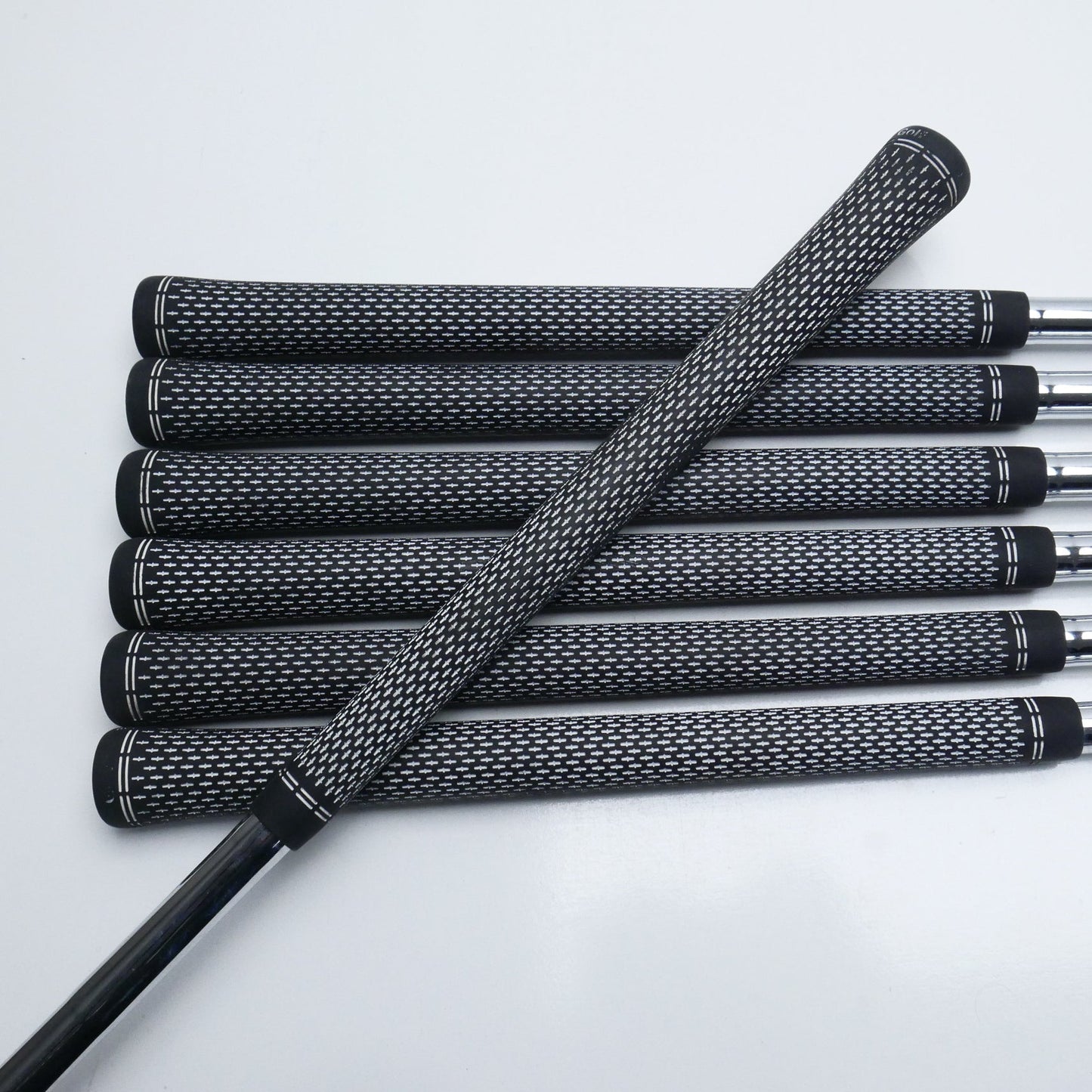 Used Titleist 620 CB Iron Set / 4 - PW / X-Stiff Flex