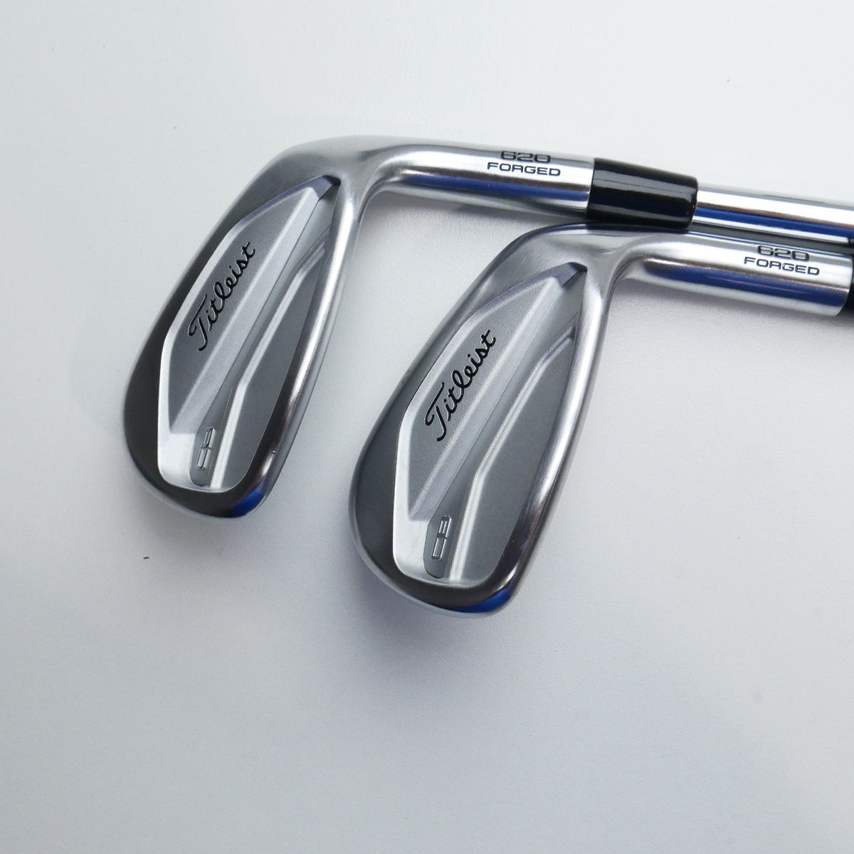 Used Titleist 620 CB Iron Set / 7 - PW / X-Stiff Flex