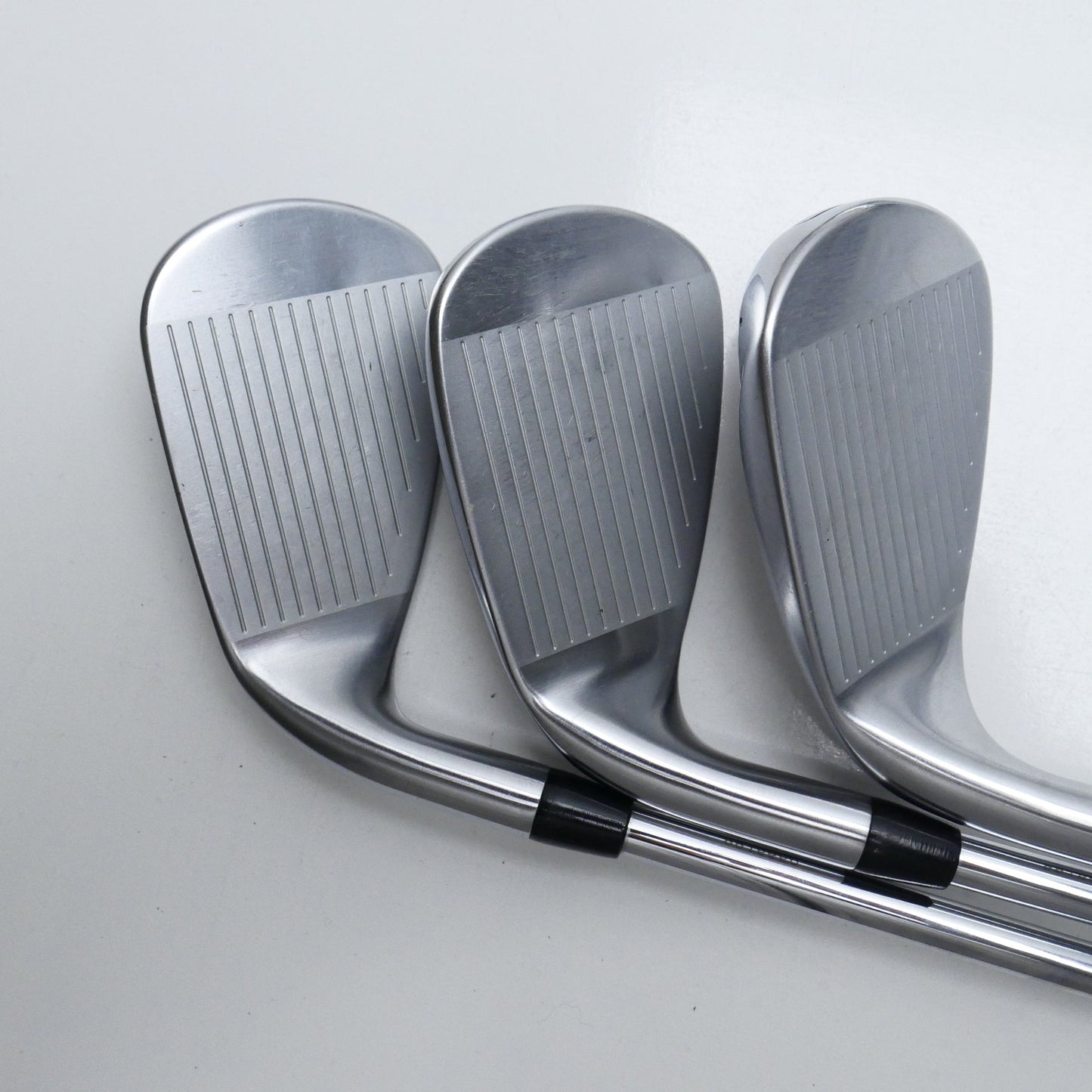 Used Titleist T400 Iron Set / 5 - PW + 49° / Regular Flex