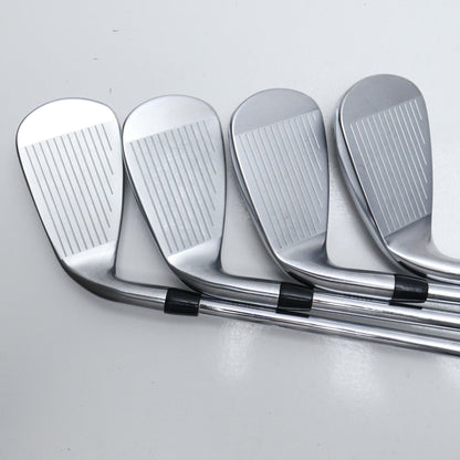 Used Titleist T400 Iron Set / 5 - PW + 49° / Regular Flex